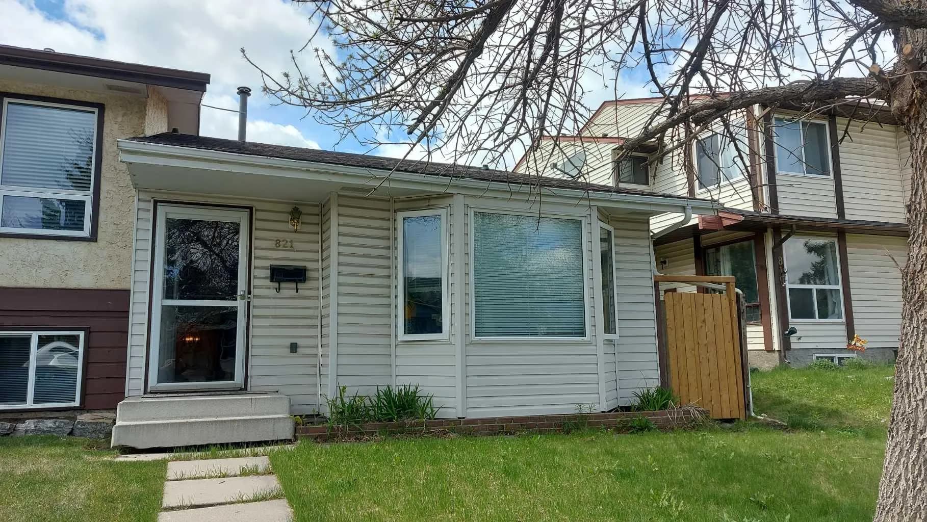 Semi Detached (Half Duplex)