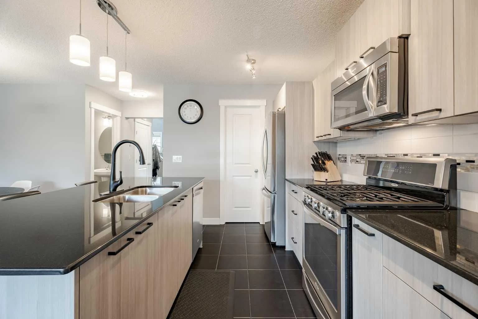 Semi Detached (Half Duplex)
