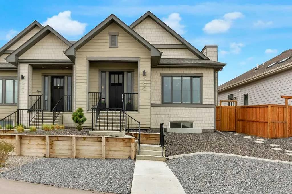 Semi Detached (Half Duplex)