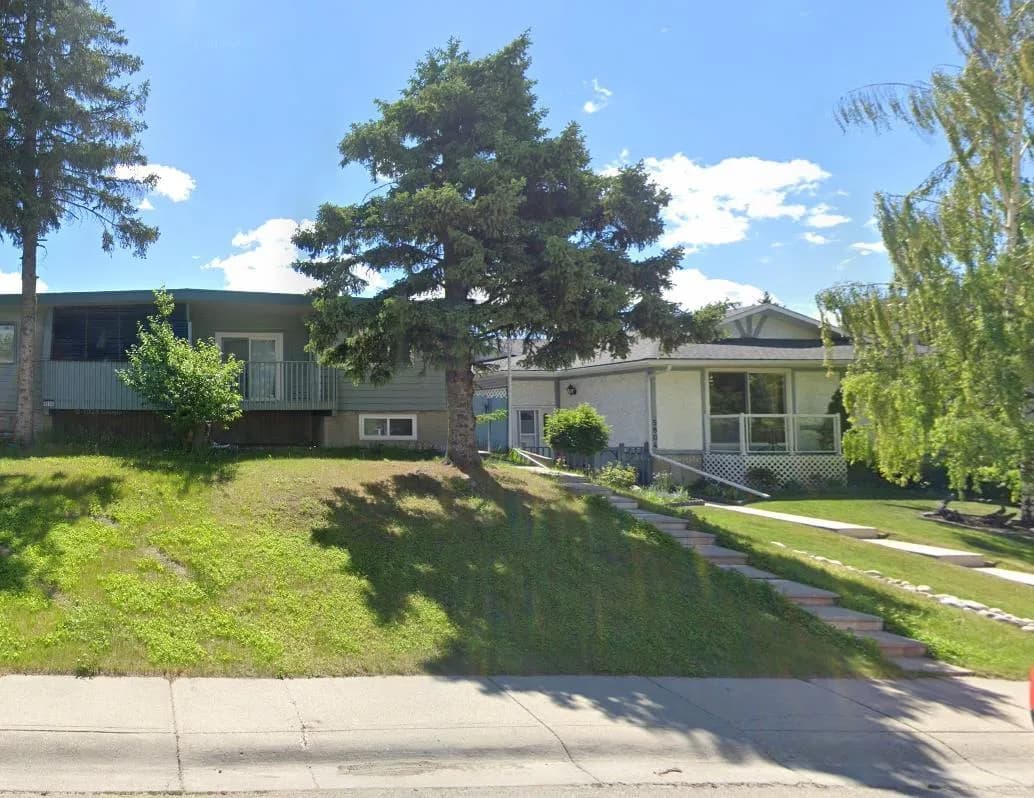 Semi Detached (Half Duplex)