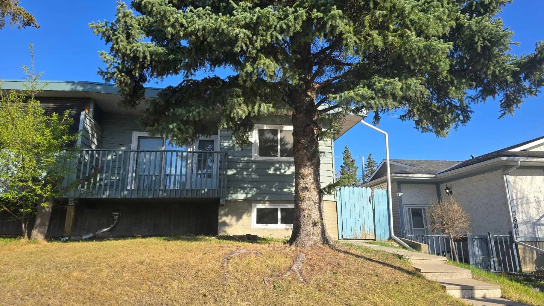 Semi Detached (Half Duplex)