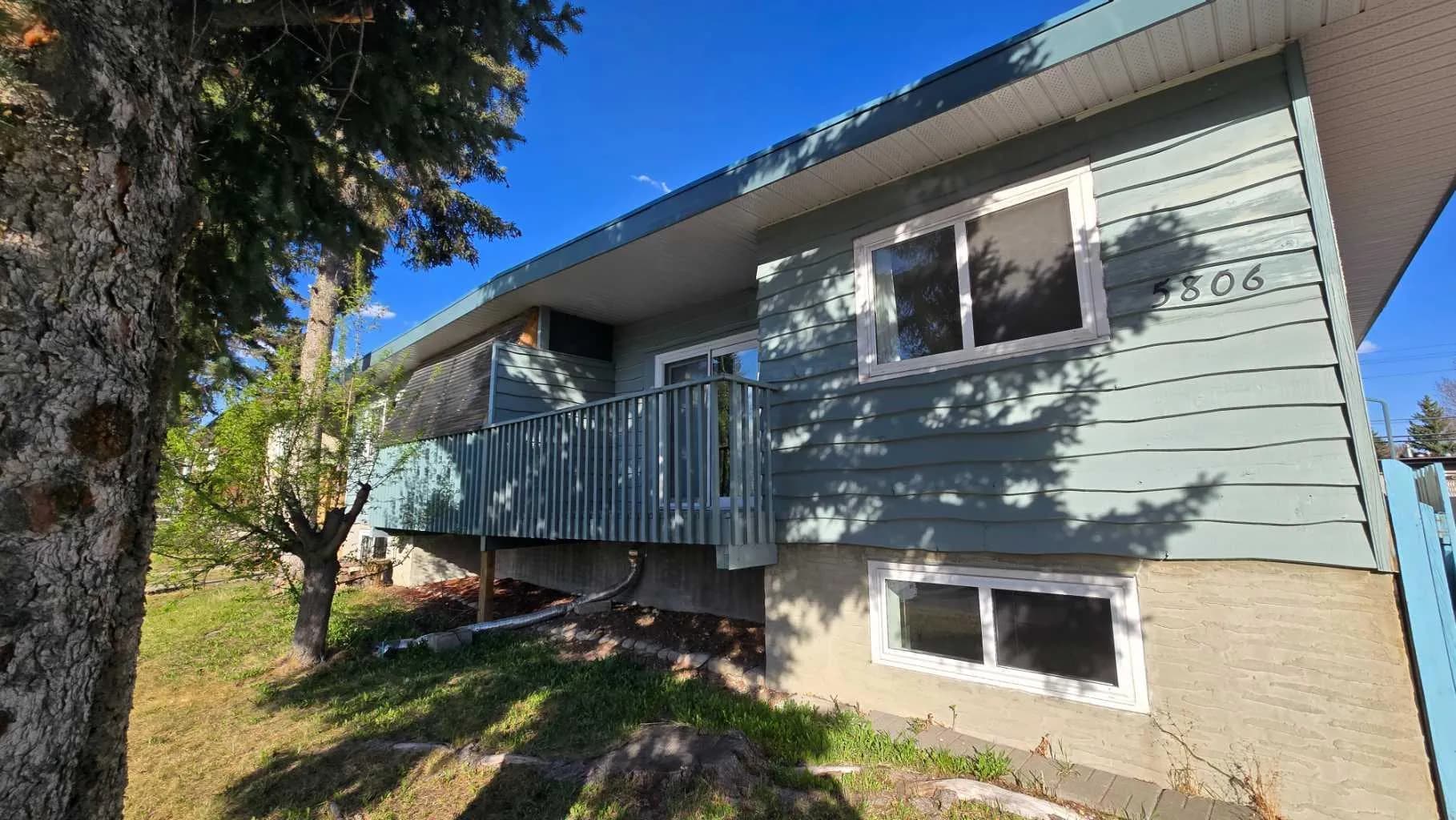 Semi Detached (Half Duplex)