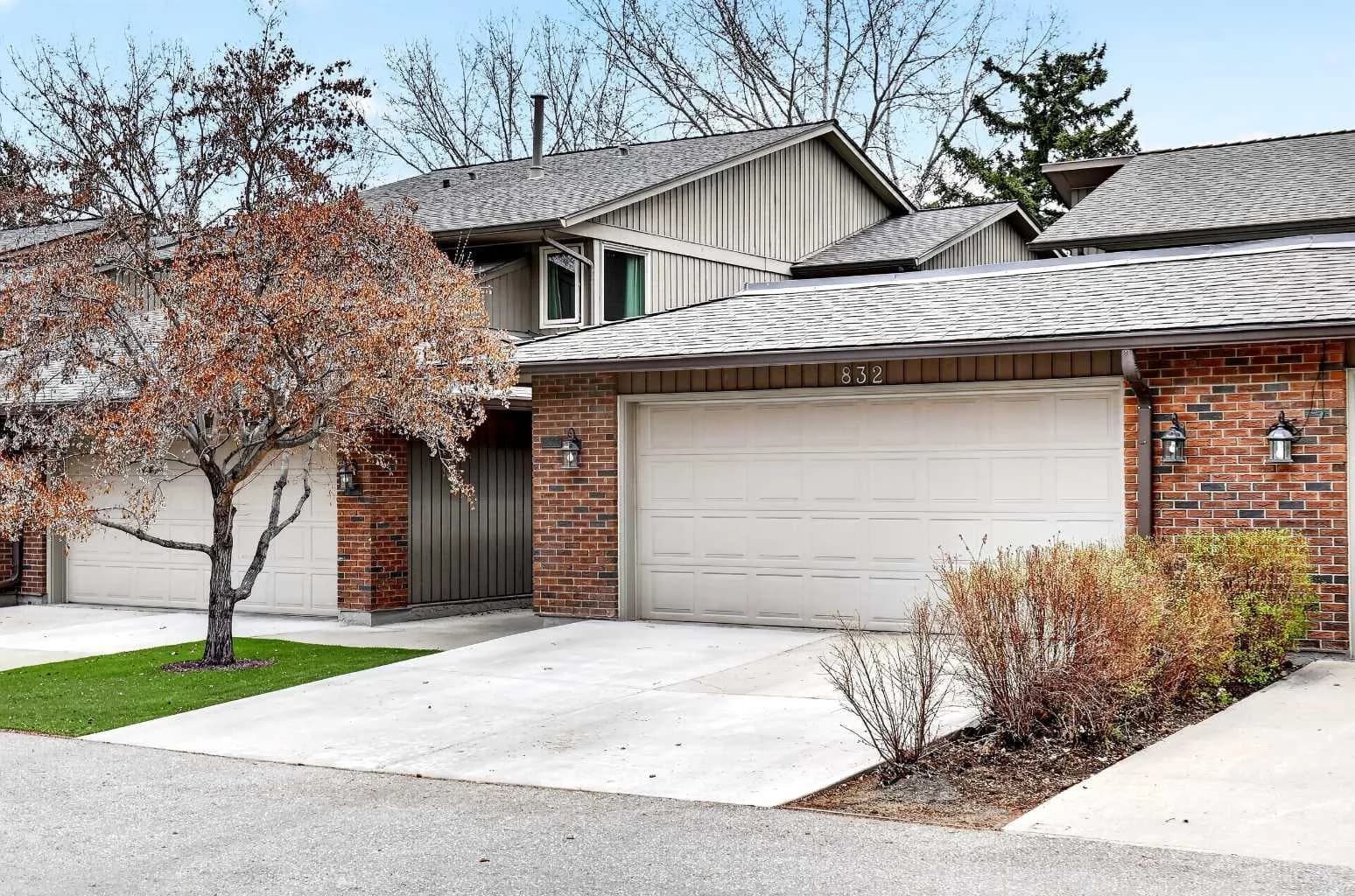 Semi Detached (Half Duplex)