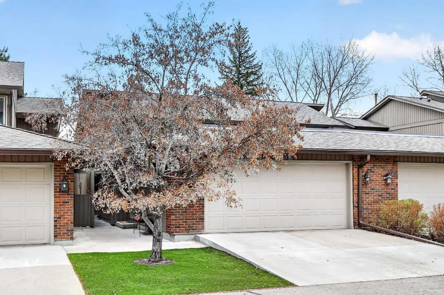 Semi Detached (Half Duplex)