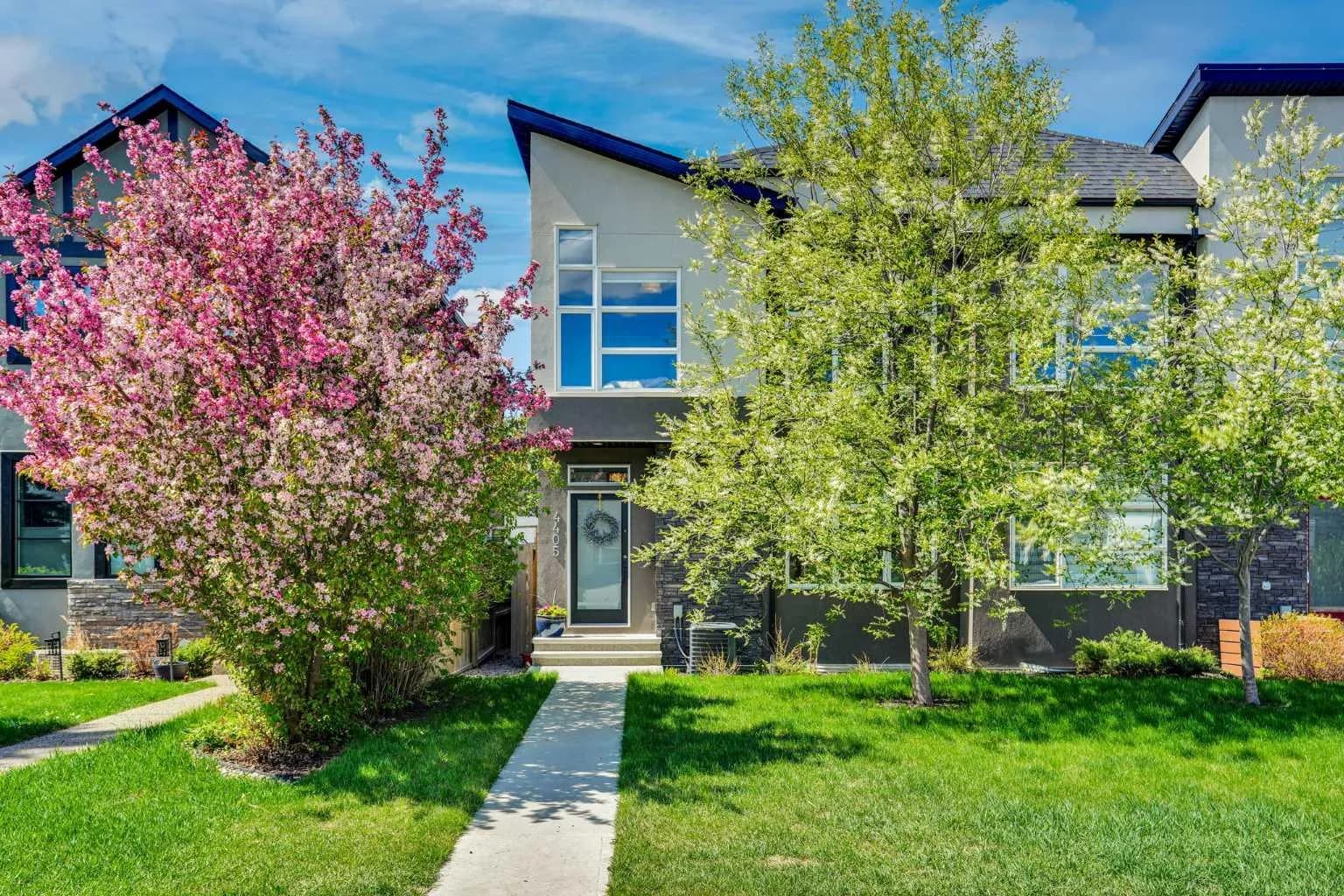 Semi Detached (Half Duplex)