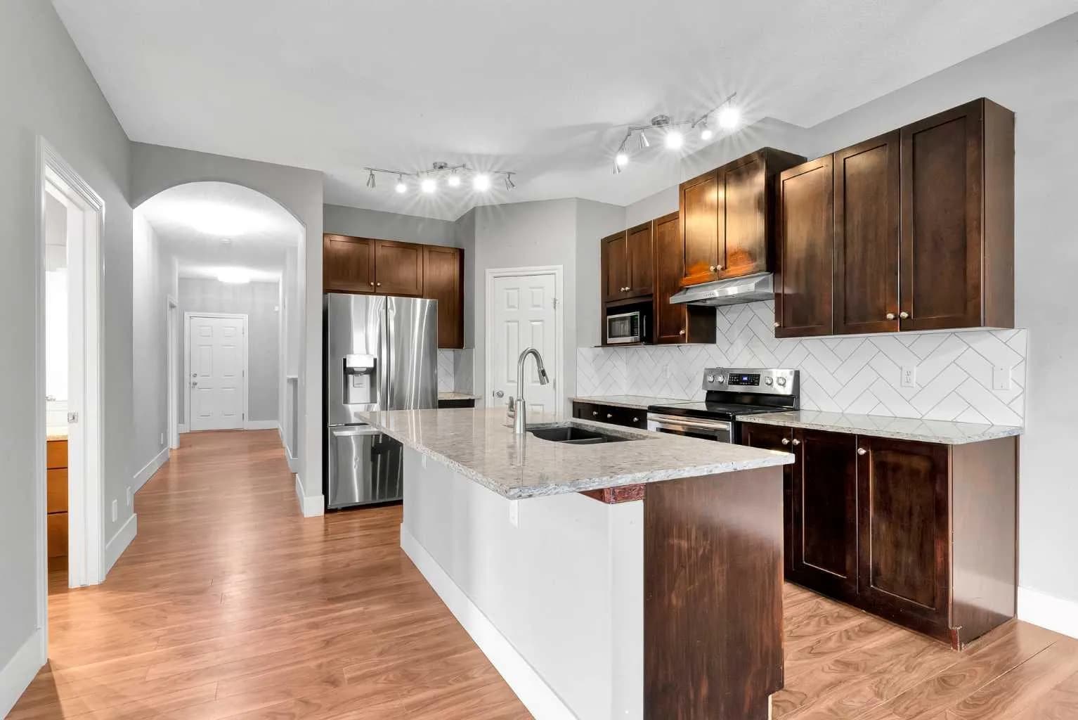 Semi Detached (Half Duplex)