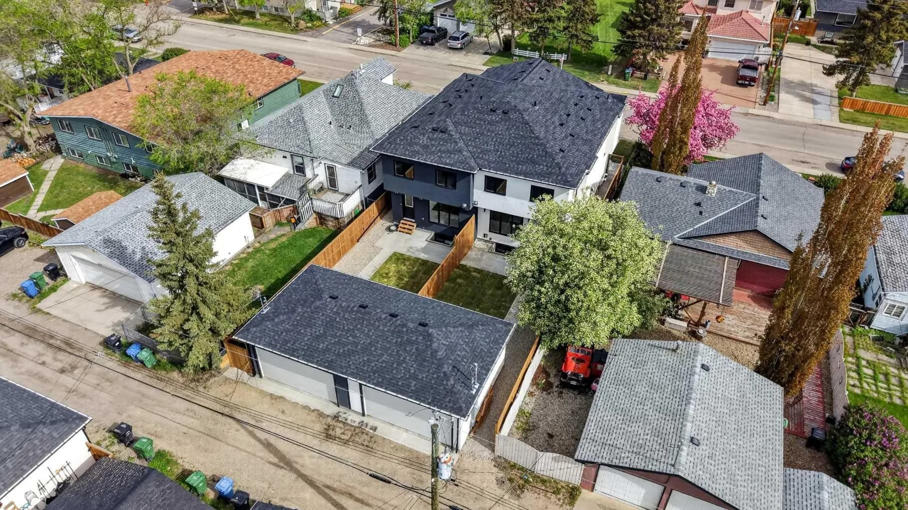 Semi Detached (Half Duplex)