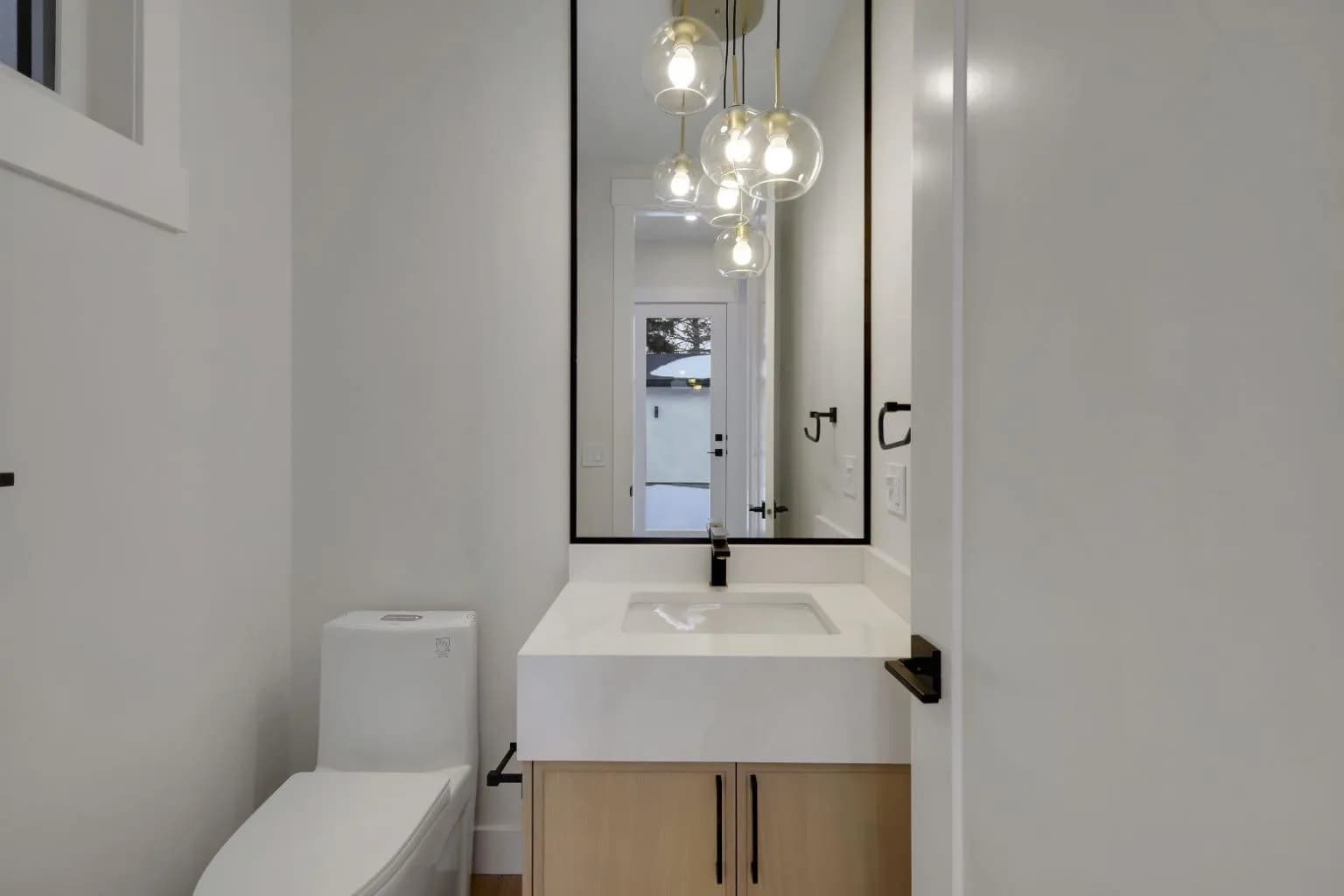 Semi Detached (Half Duplex)