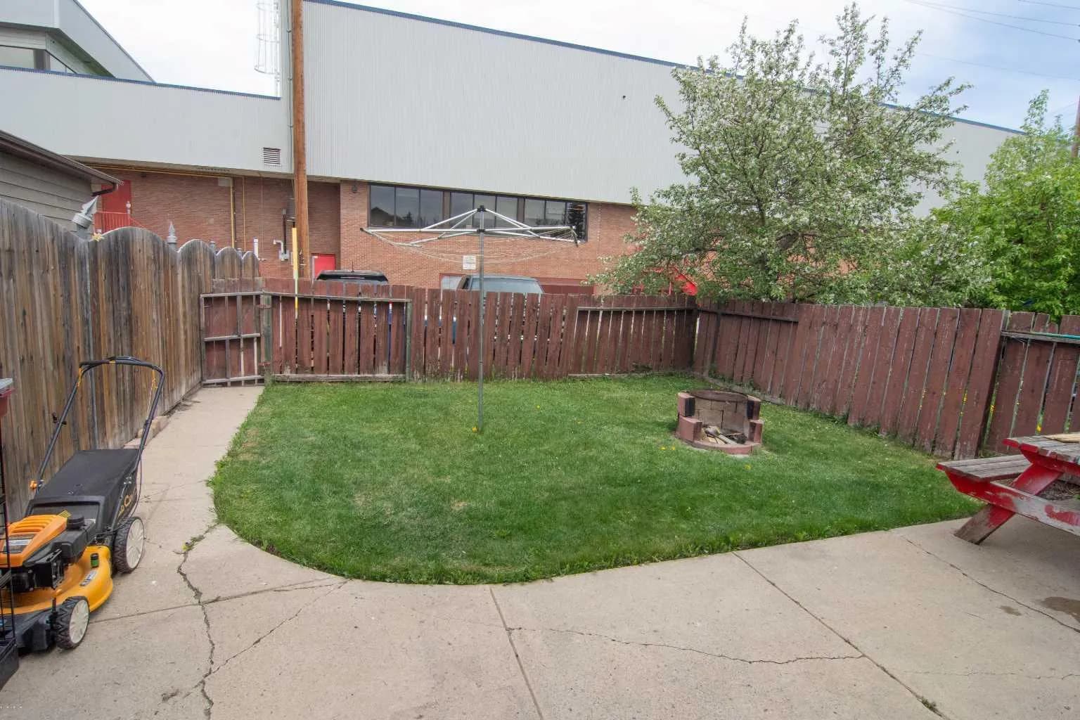Semi Detached (Half Duplex)