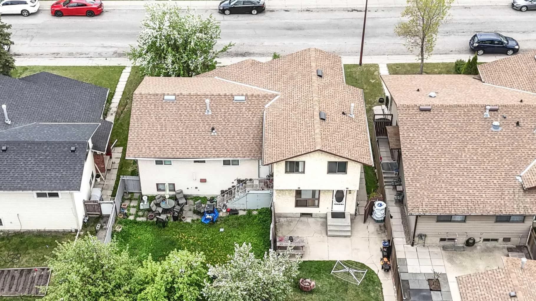 Semi Detached (Half Duplex)