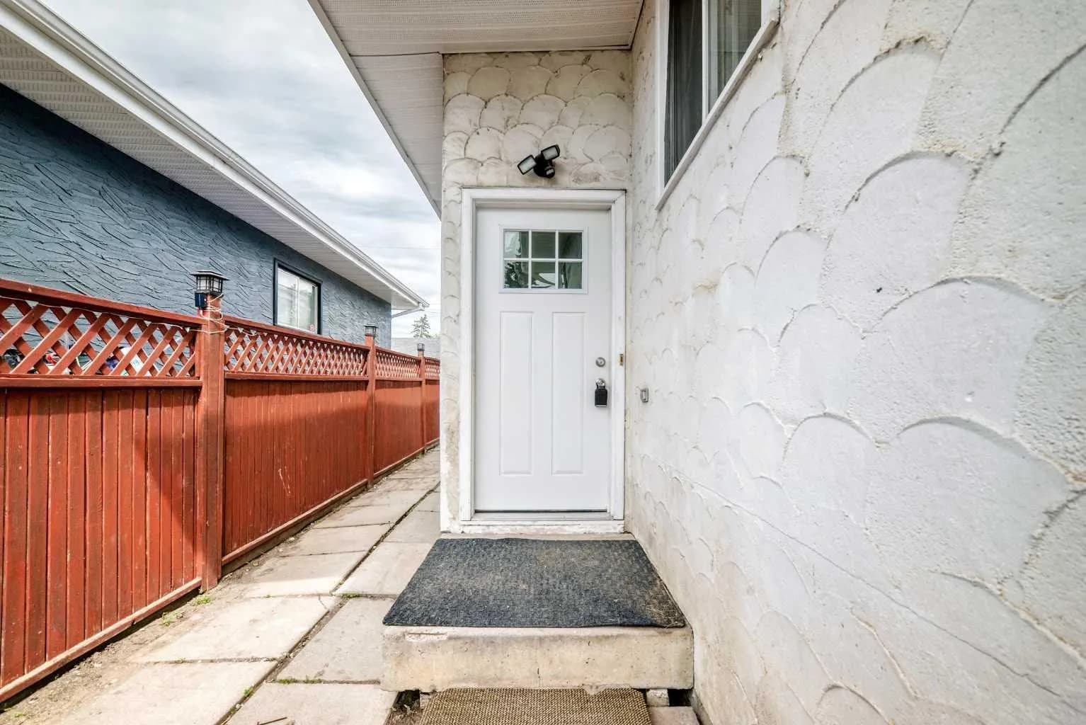 Semi Detached (Half Duplex)