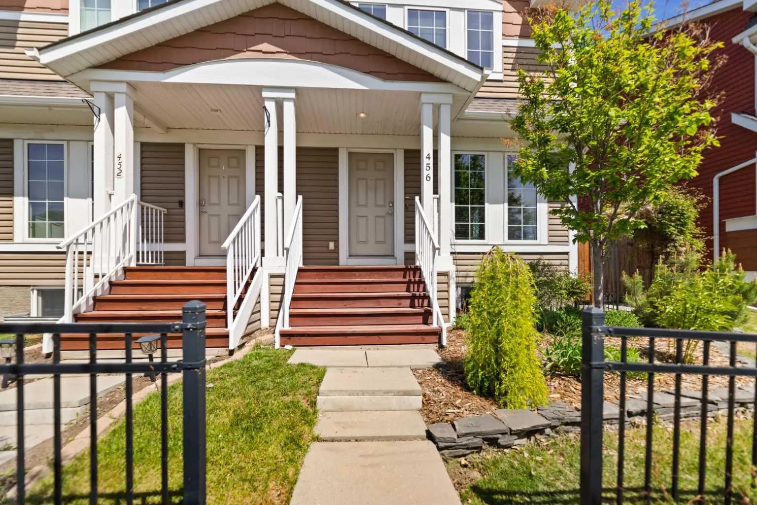 Semi Detached (Half Duplex)