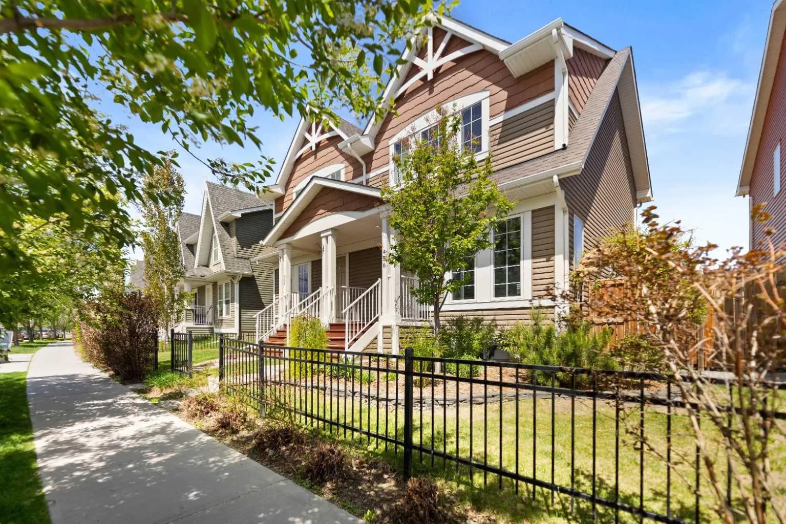 Semi Detached (Half Duplex)