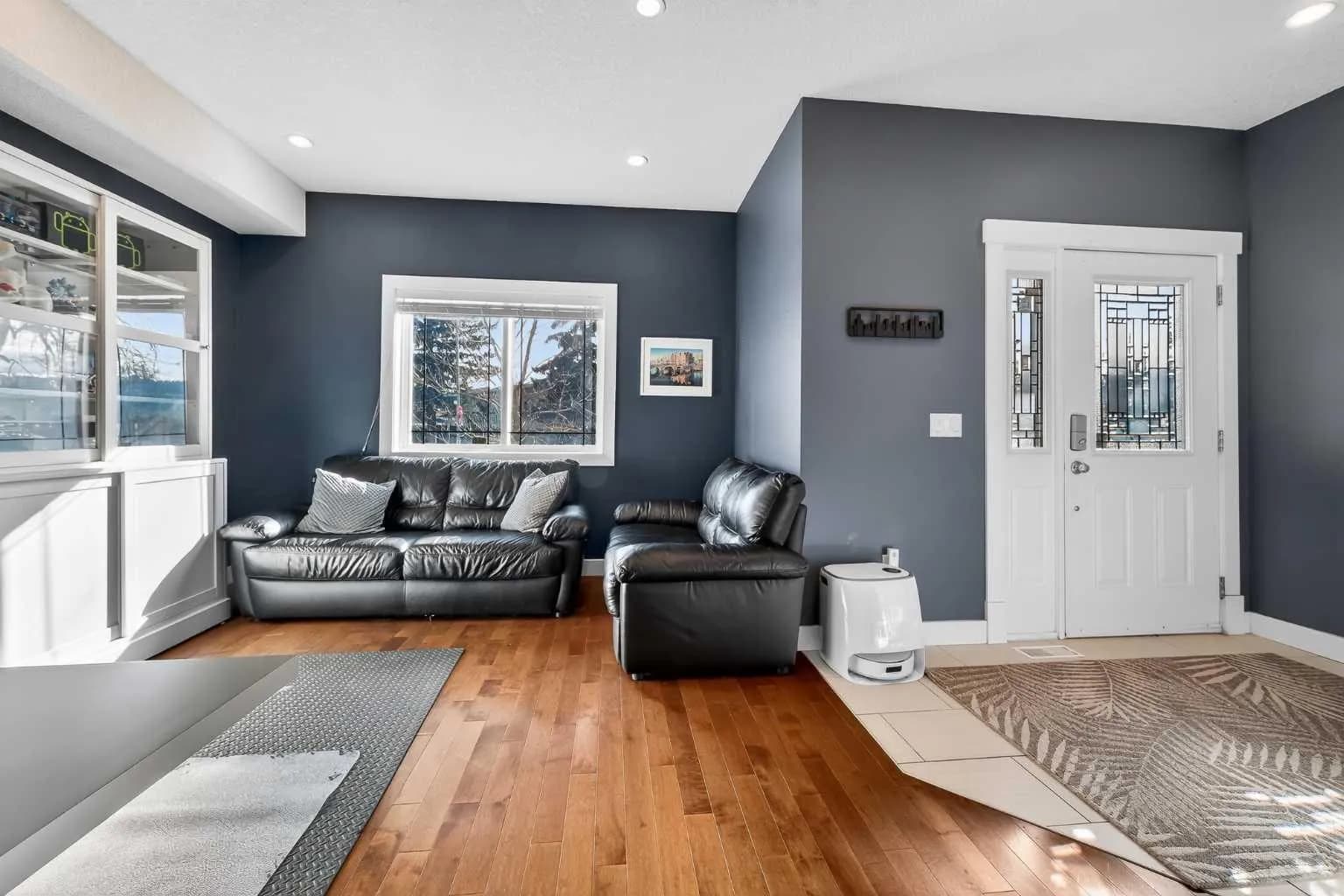 Semi Detached (Half Duplex)