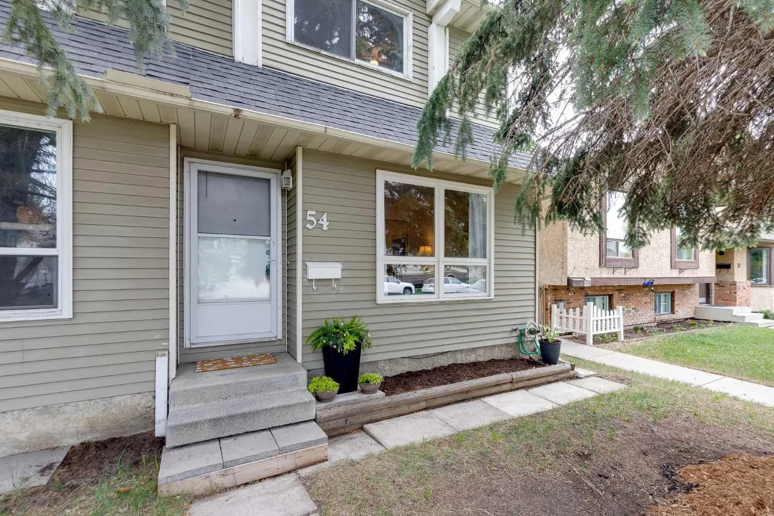 Semi Detached (Half Duplex)