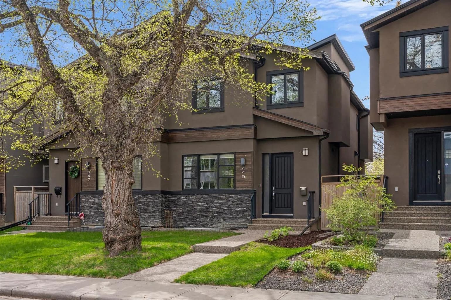 Semi Detached (Half Duplex)