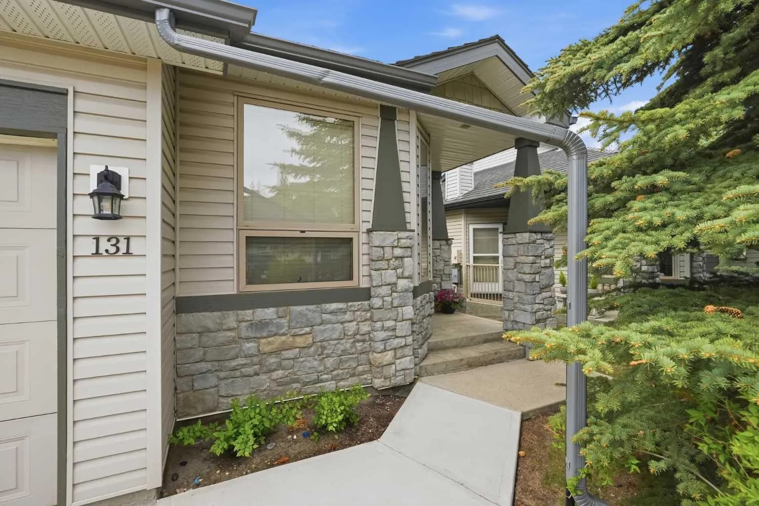 Semi Detached (Half Duplex)