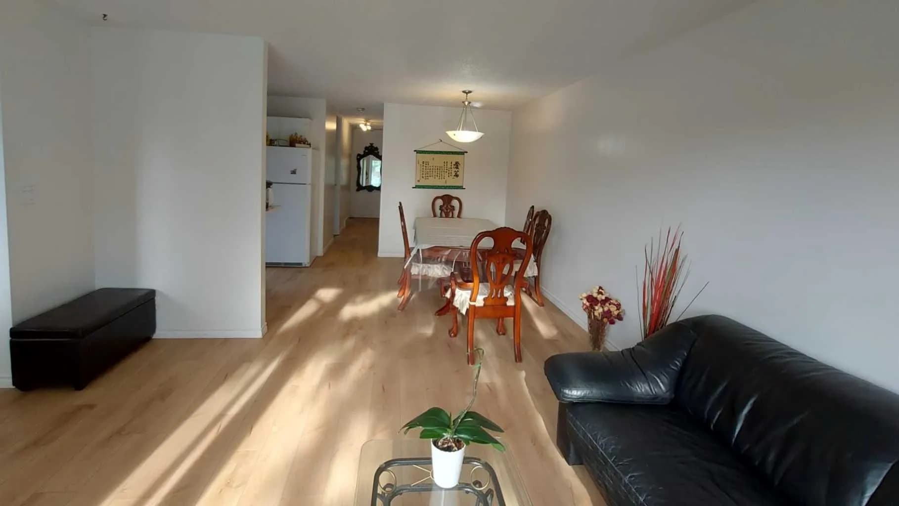 Semi Detached (Half Duplex)