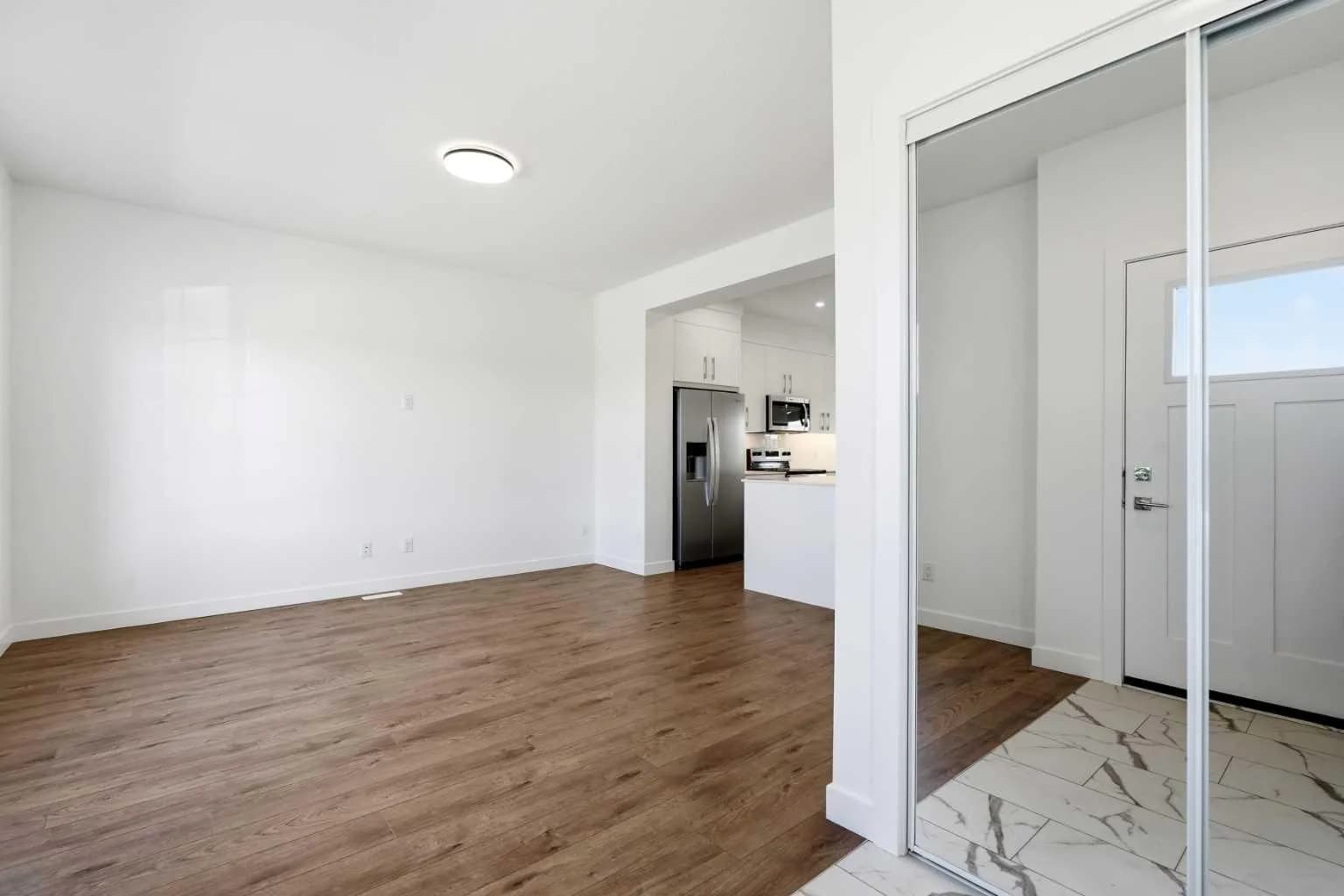Semi Detached (Half Duplex)