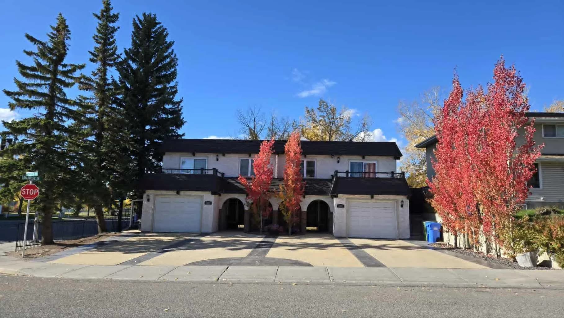 Semi Detached (Half Duplex)