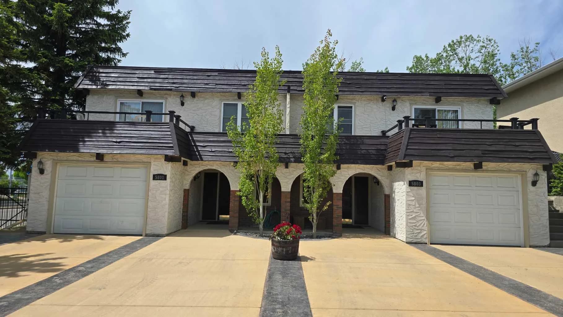 Semi Detached (Half Duplex)