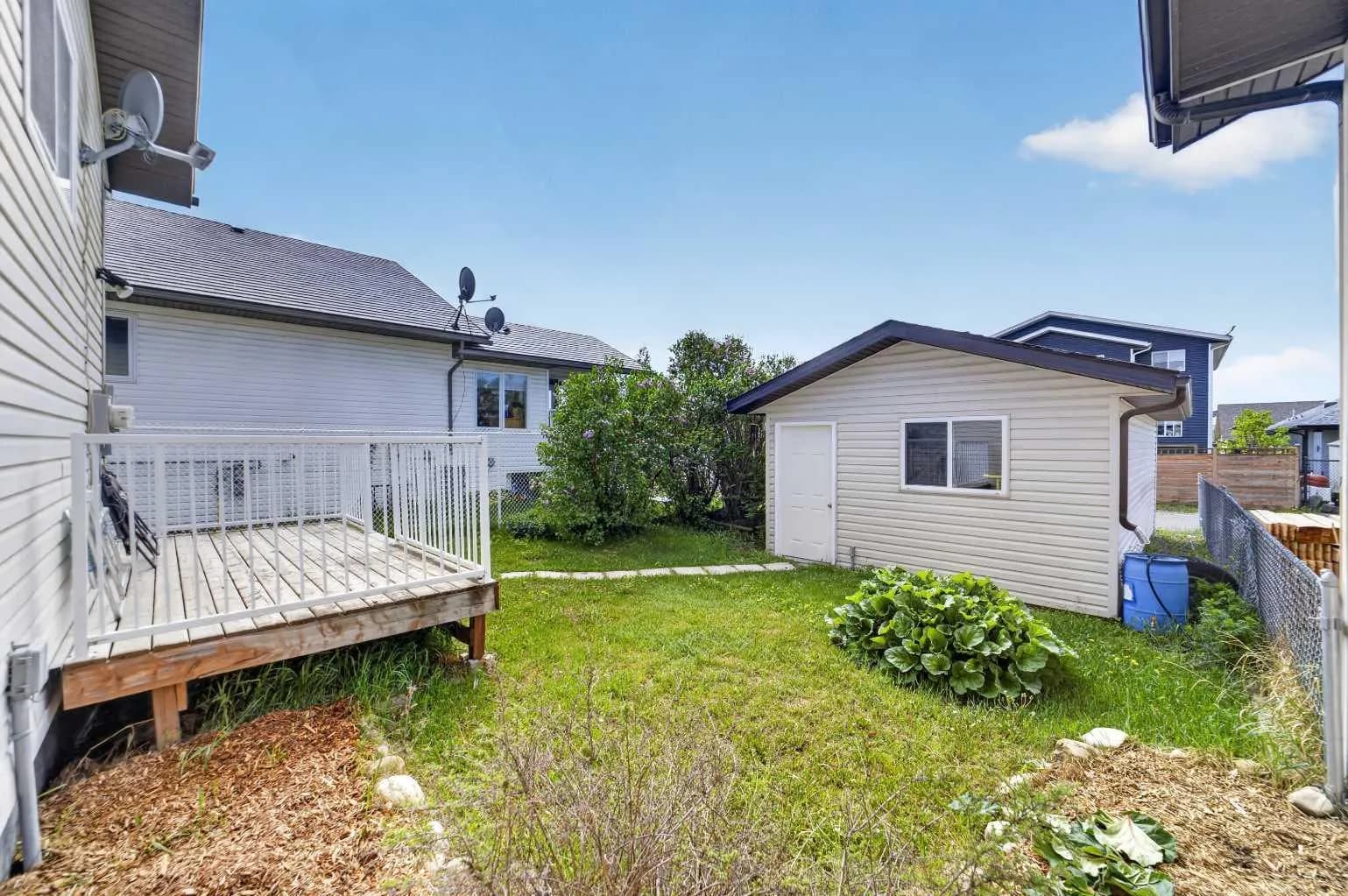 Semi Detached (Half Duplex)