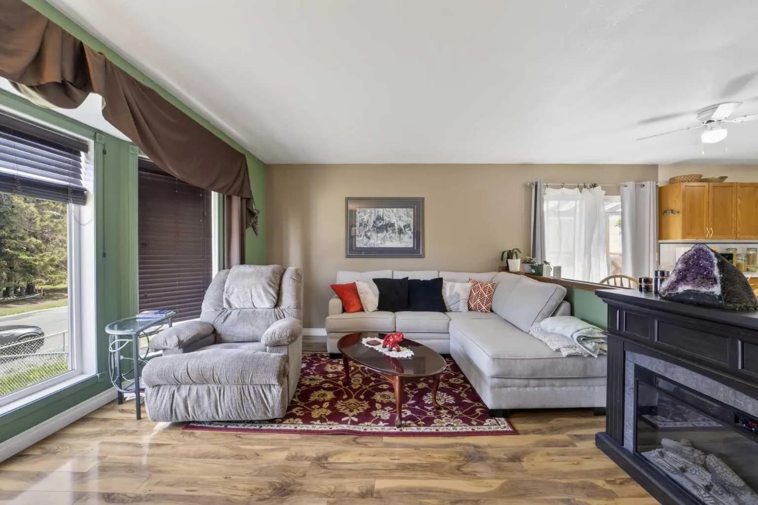 Semi Detached (Half Duplex)