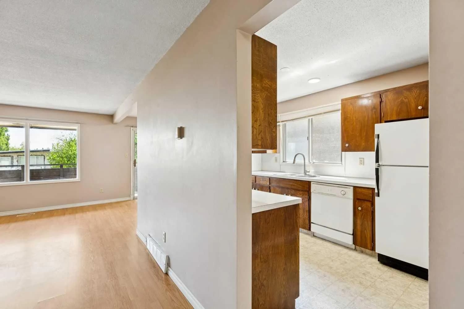 Semi Detached (Half Duplex)