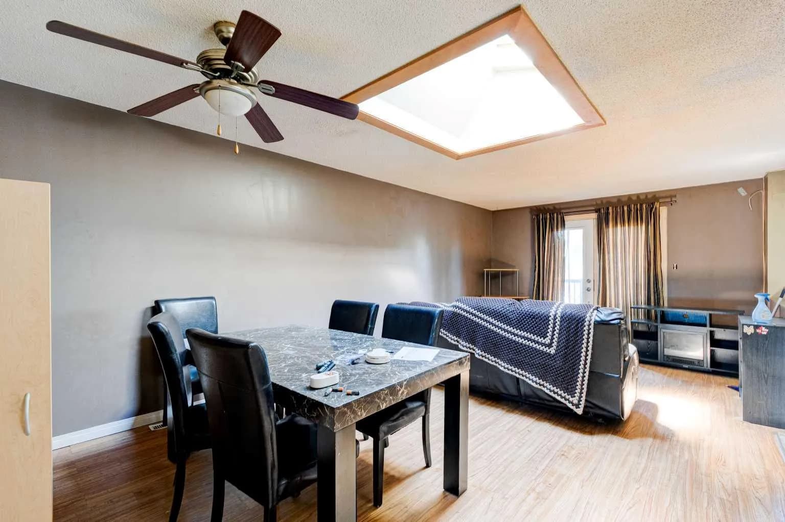 Semi Detached (Half Duplex)