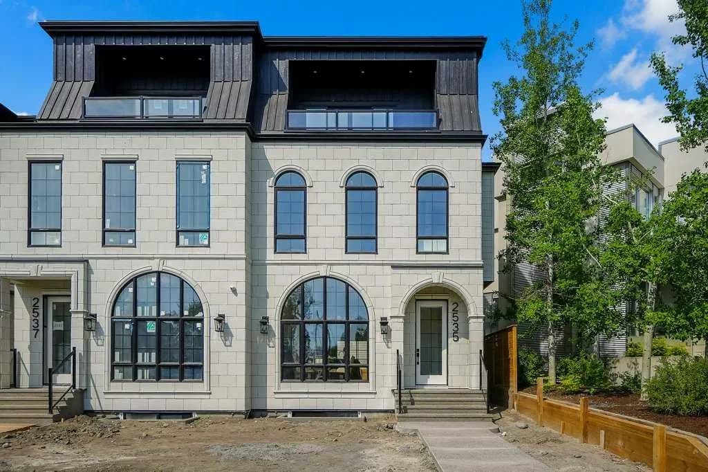 Semi Detached (Half Duplex)