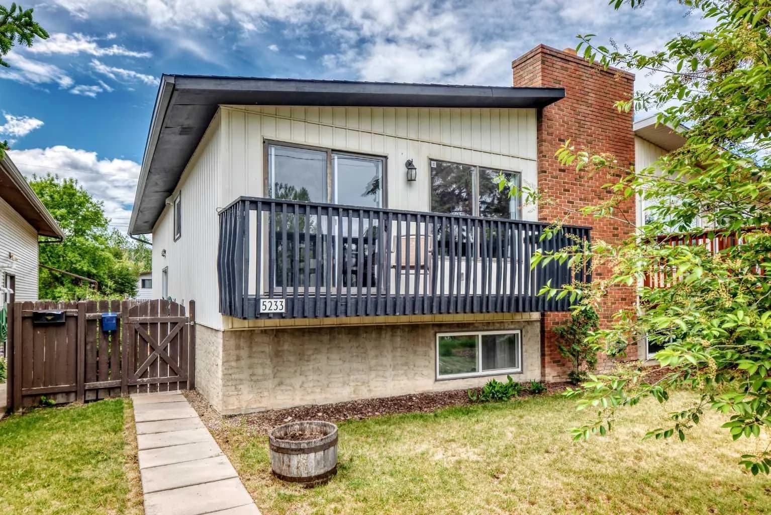 Semi Detached (Half Duplex)