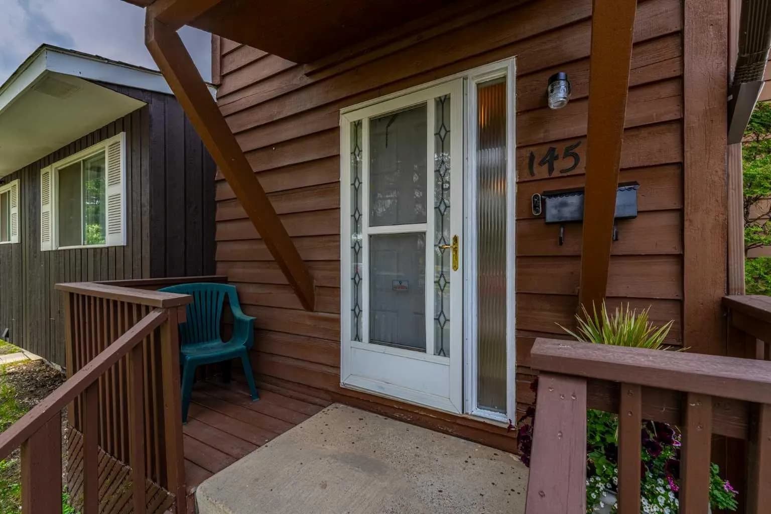Semi Detached (Half Duplex)