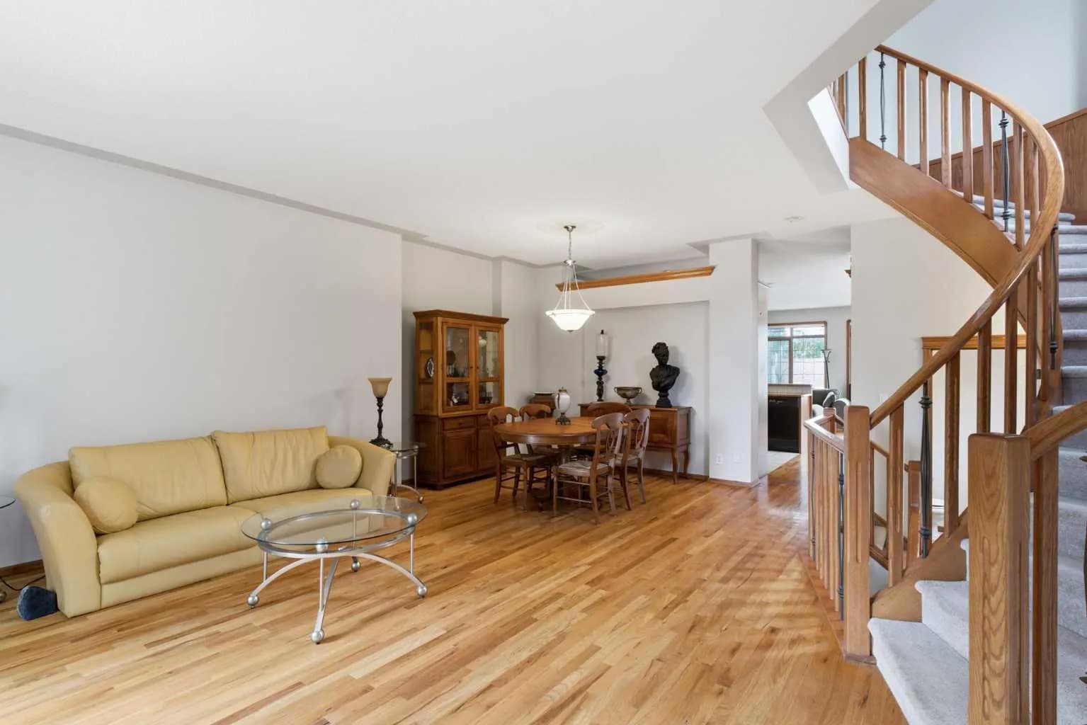 Semi Detached (Half Duplex)
