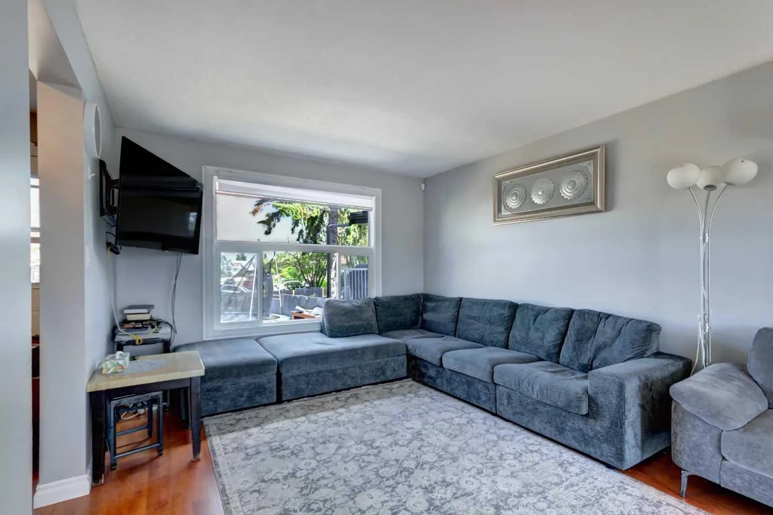 Semi Detached (Half Duplex)