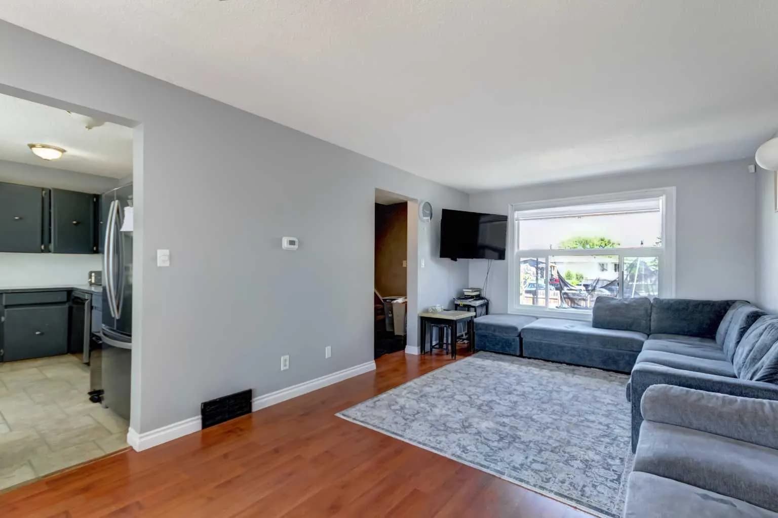 Semi Detached (Half Duplex)
