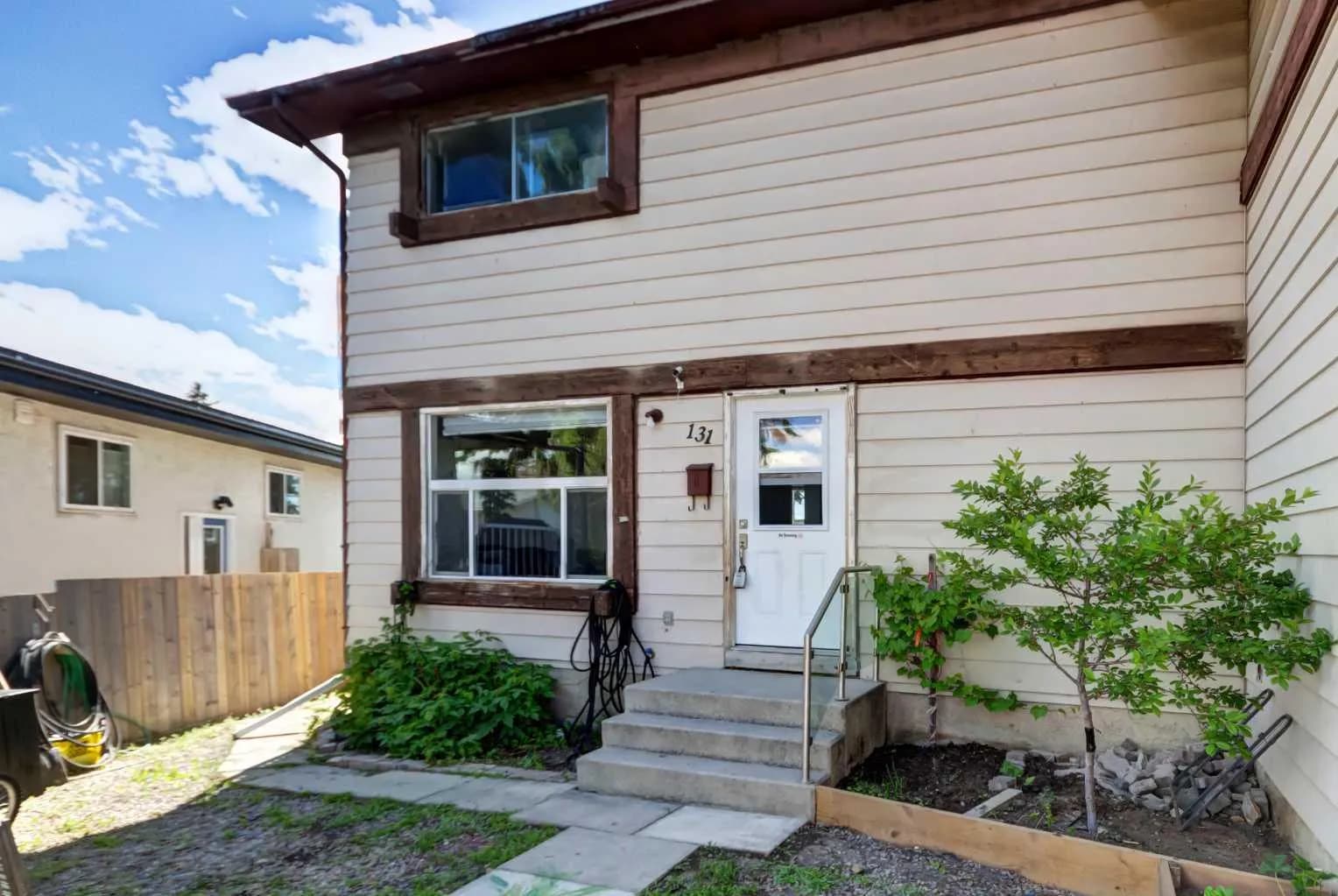Semi Detached (Half Duplex)