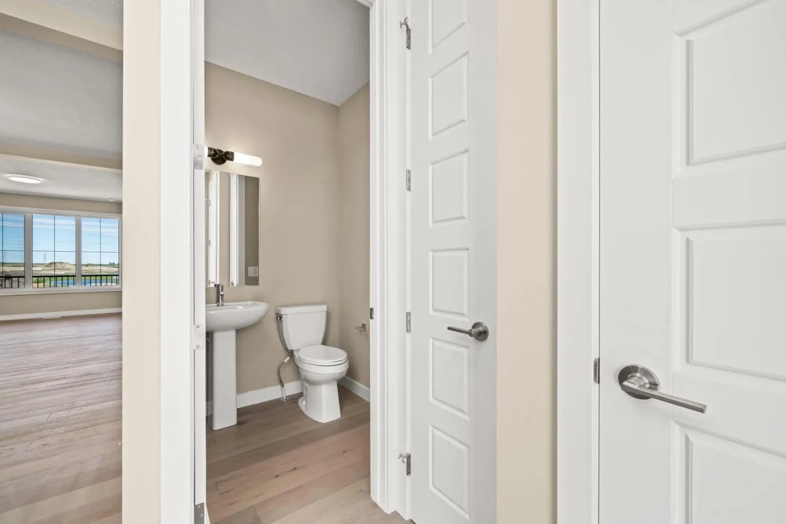 Semi Detached (Half Duplex)