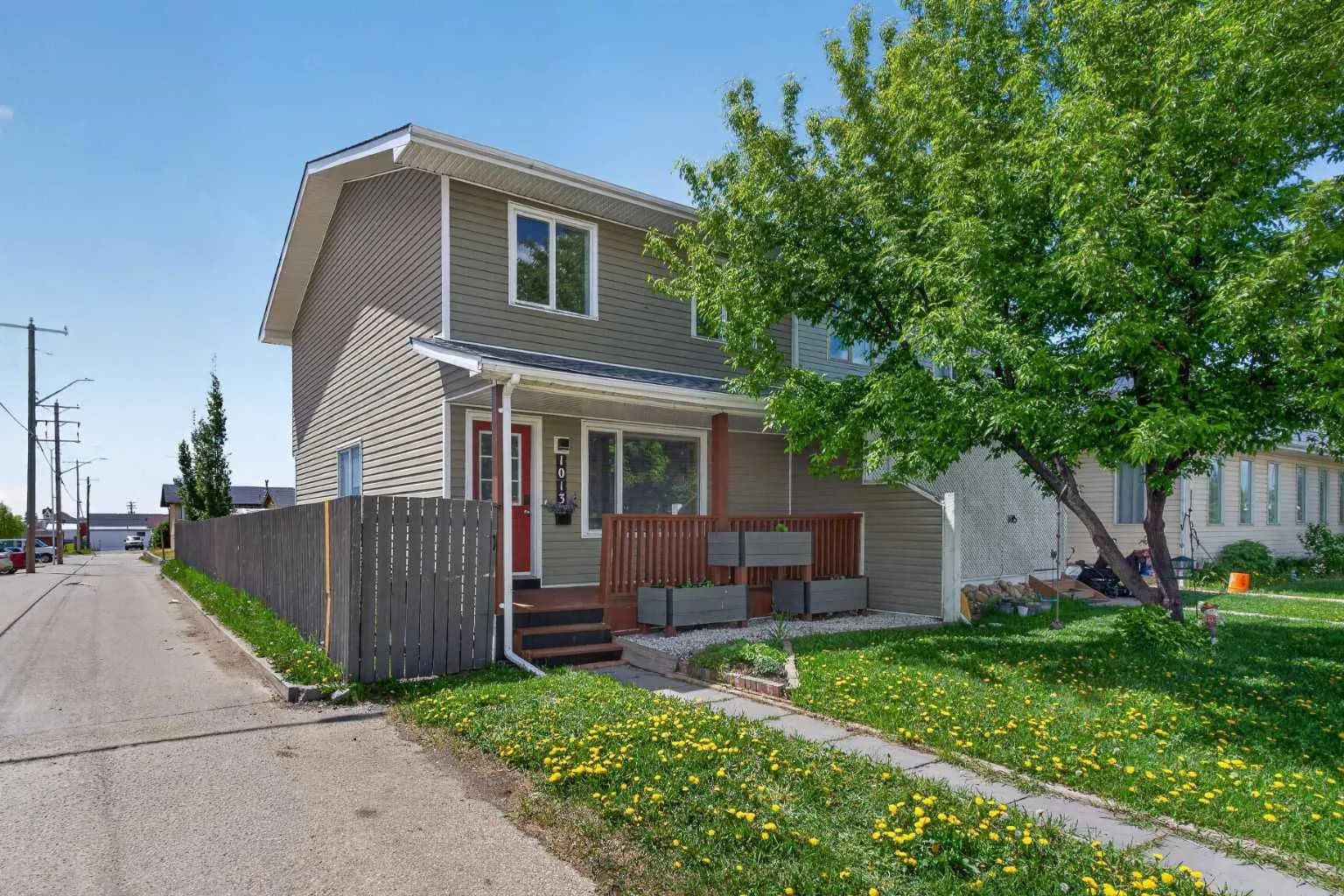 Semi Detached (Half Duplex)