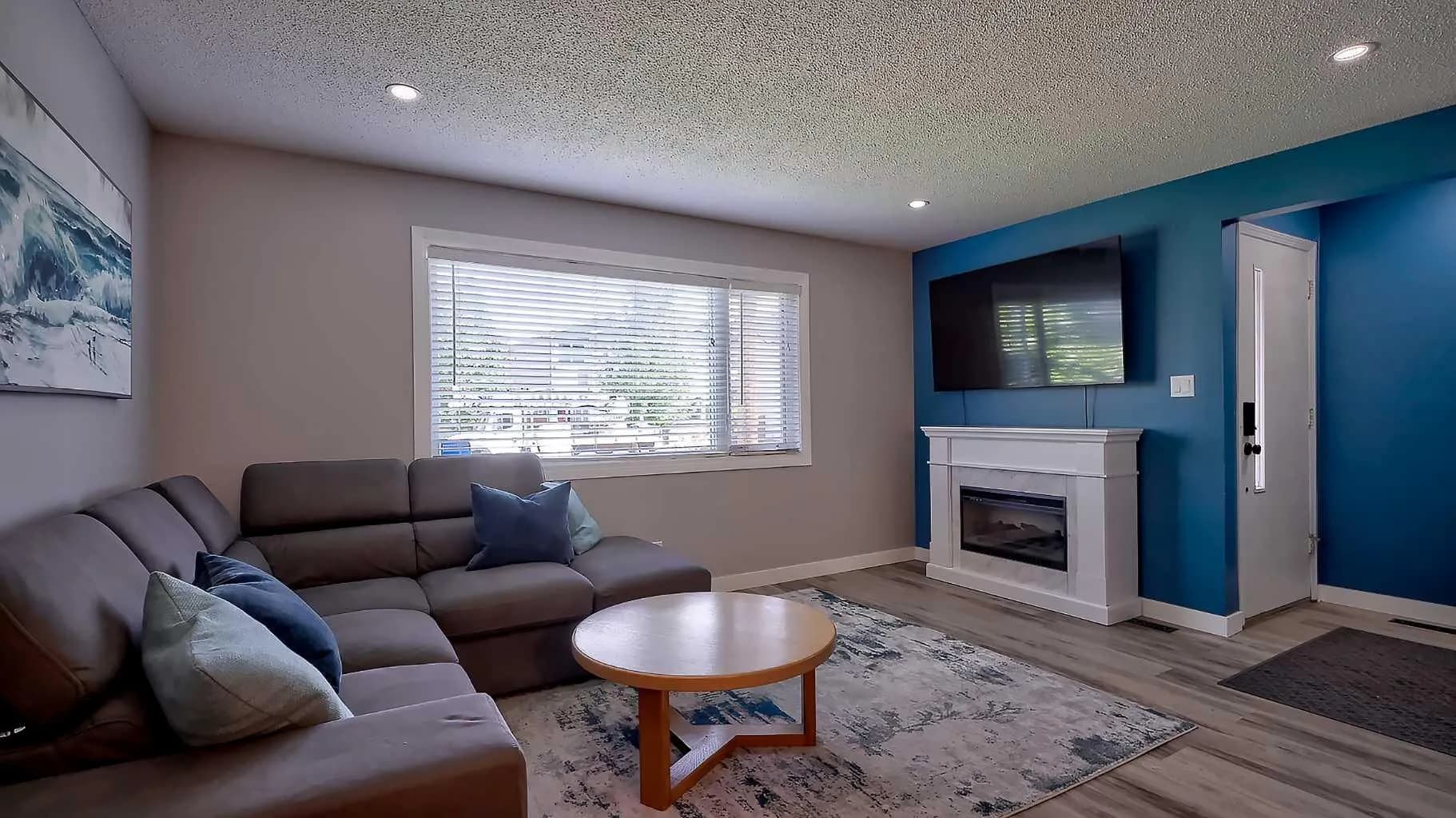Semi Detached (Half Duplex)