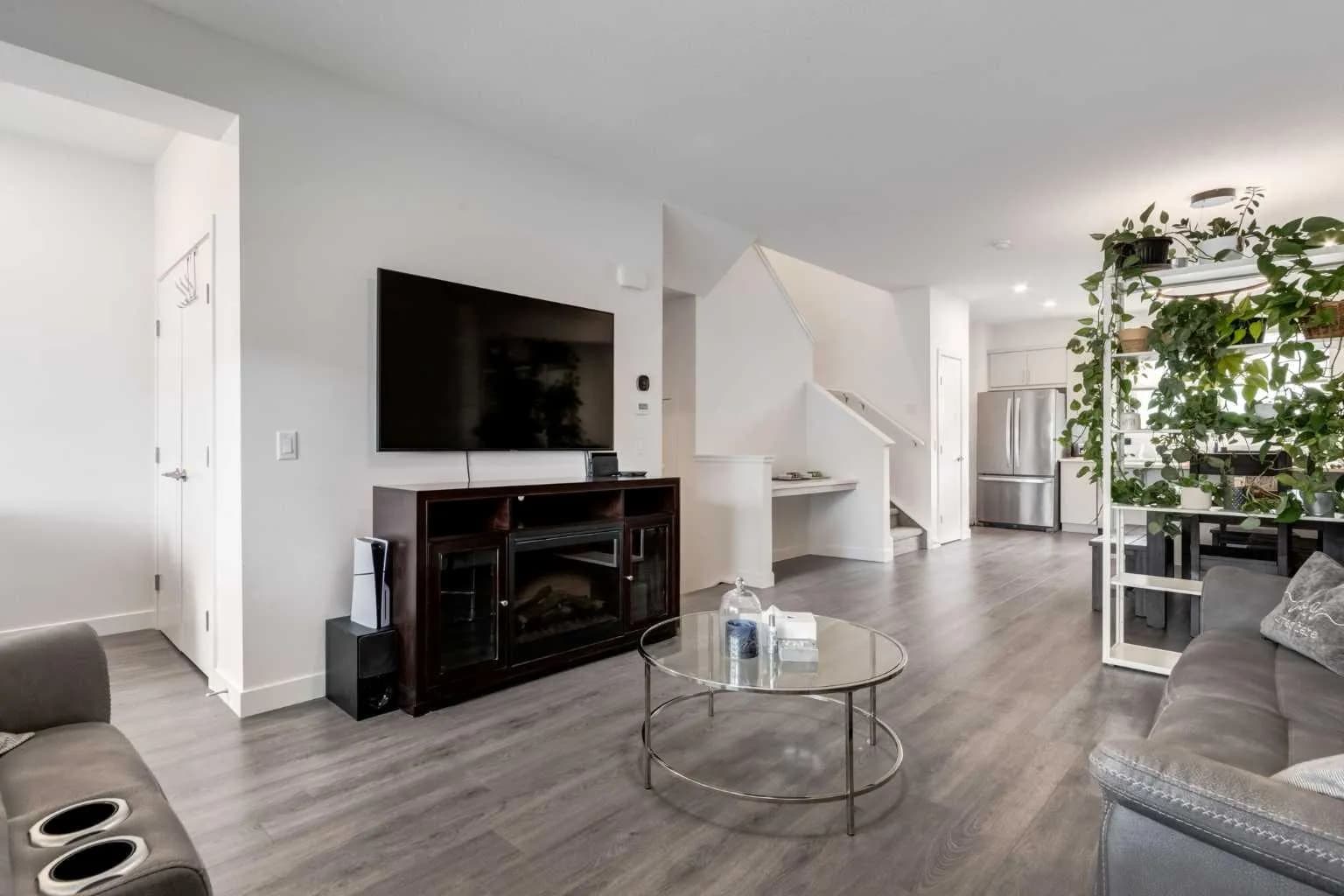 Semi Detached (Half Duplex)