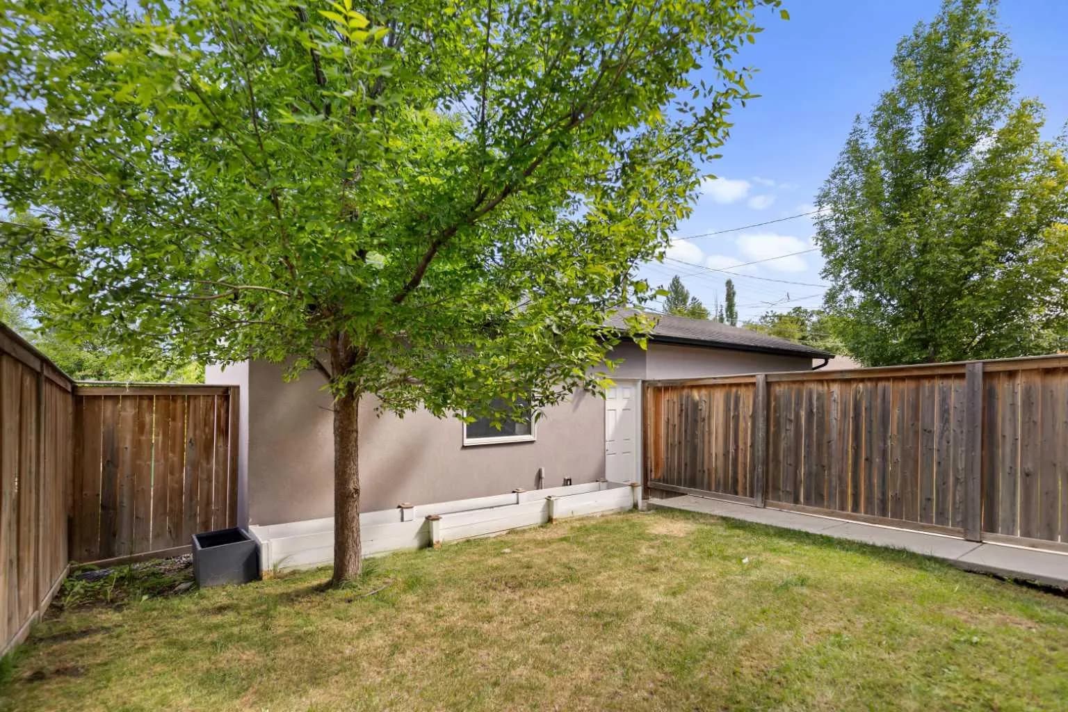 Semi Detached (Half Duplex)