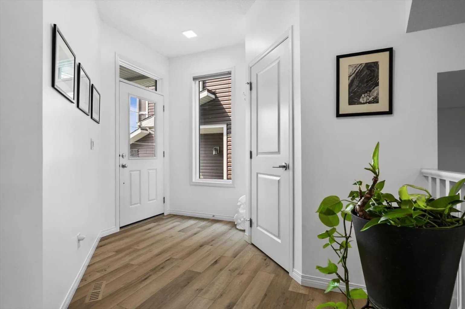 Semi Detached (Half Duplex)