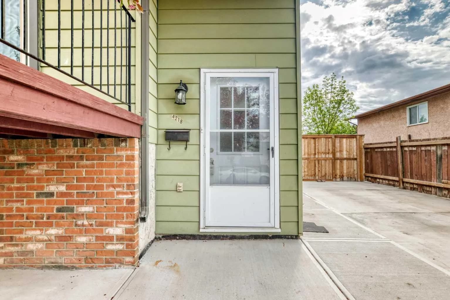 Semi Detached (Half Duplex)