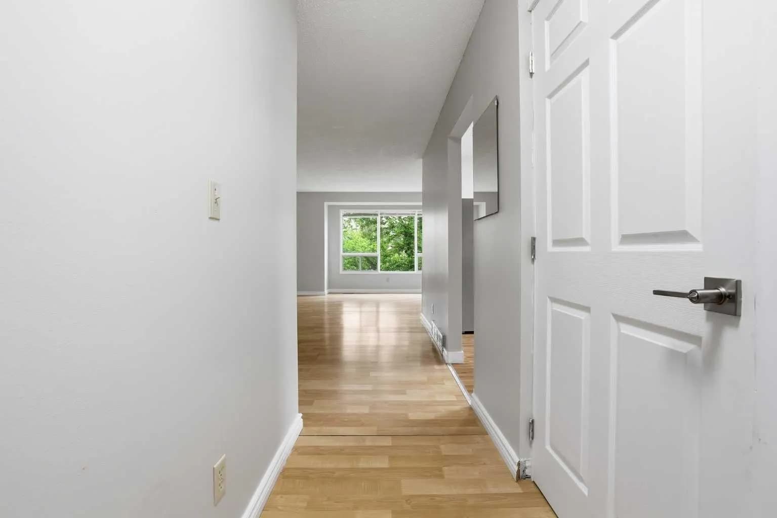 Semi Detached (Half Duplex)