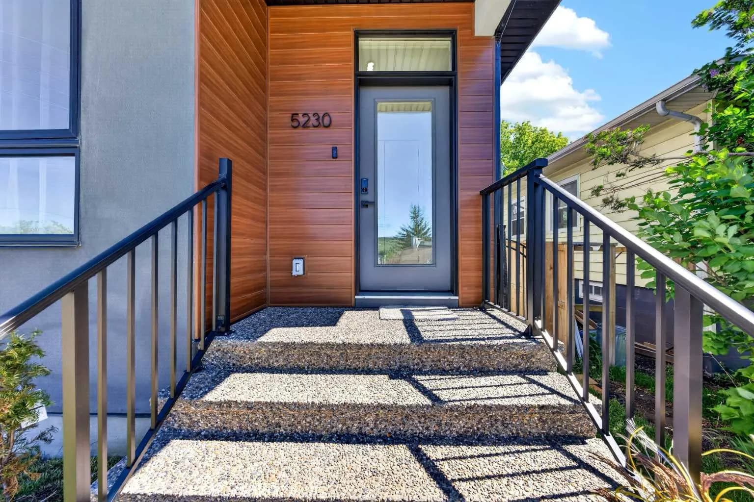 Semi Detached (Half Duplex)