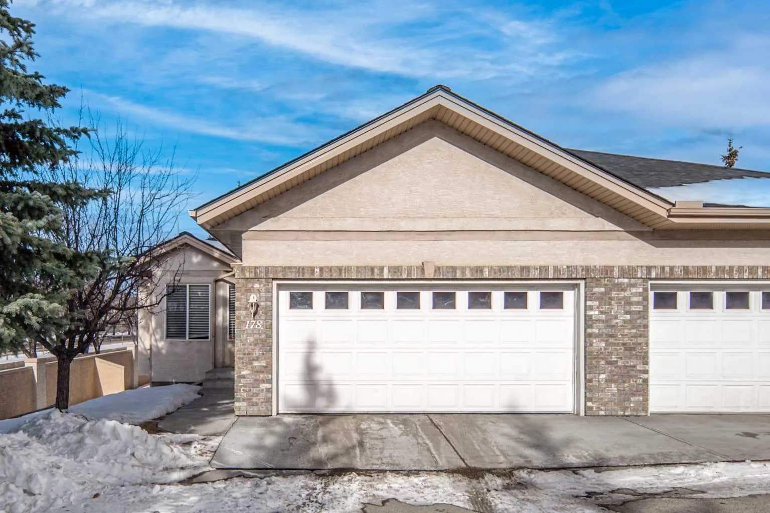 Semi Detached (Half Duplex)
