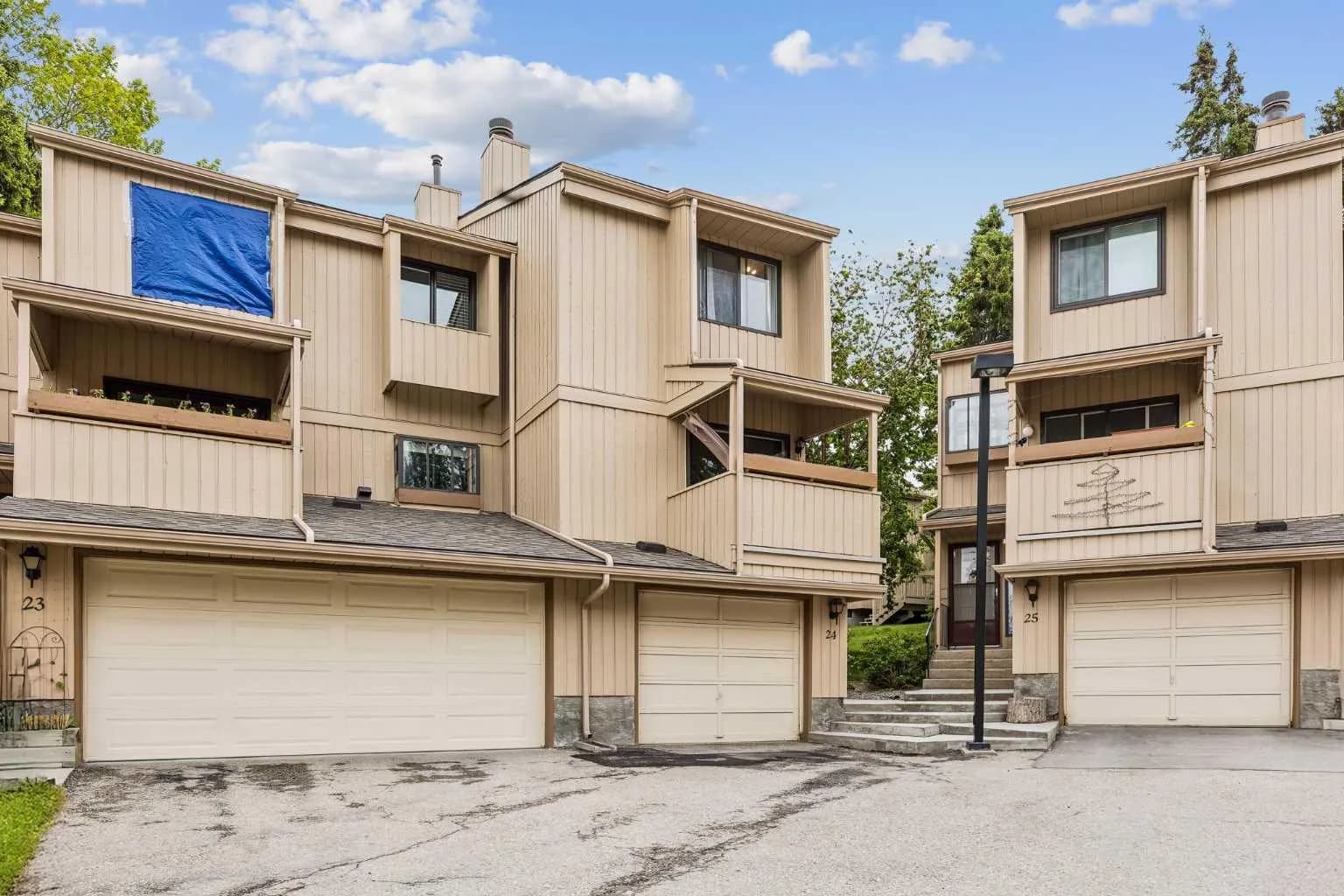 Semi Detached (Half Duplex)
