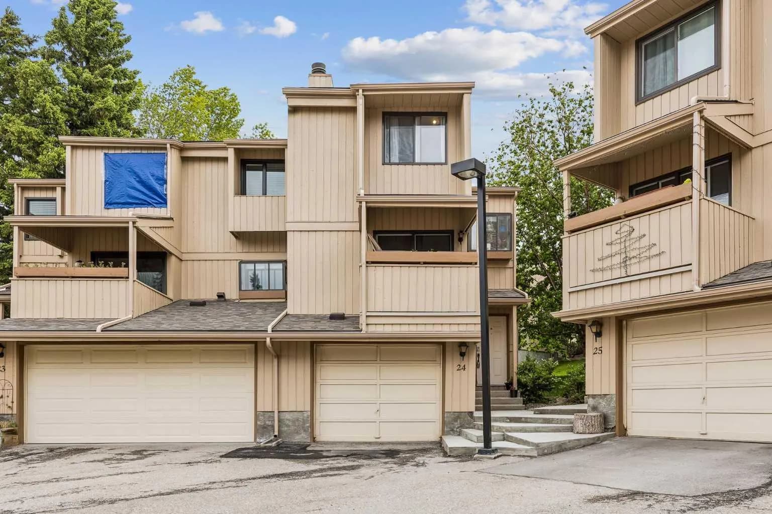 Semi Detached (Half Duplex)