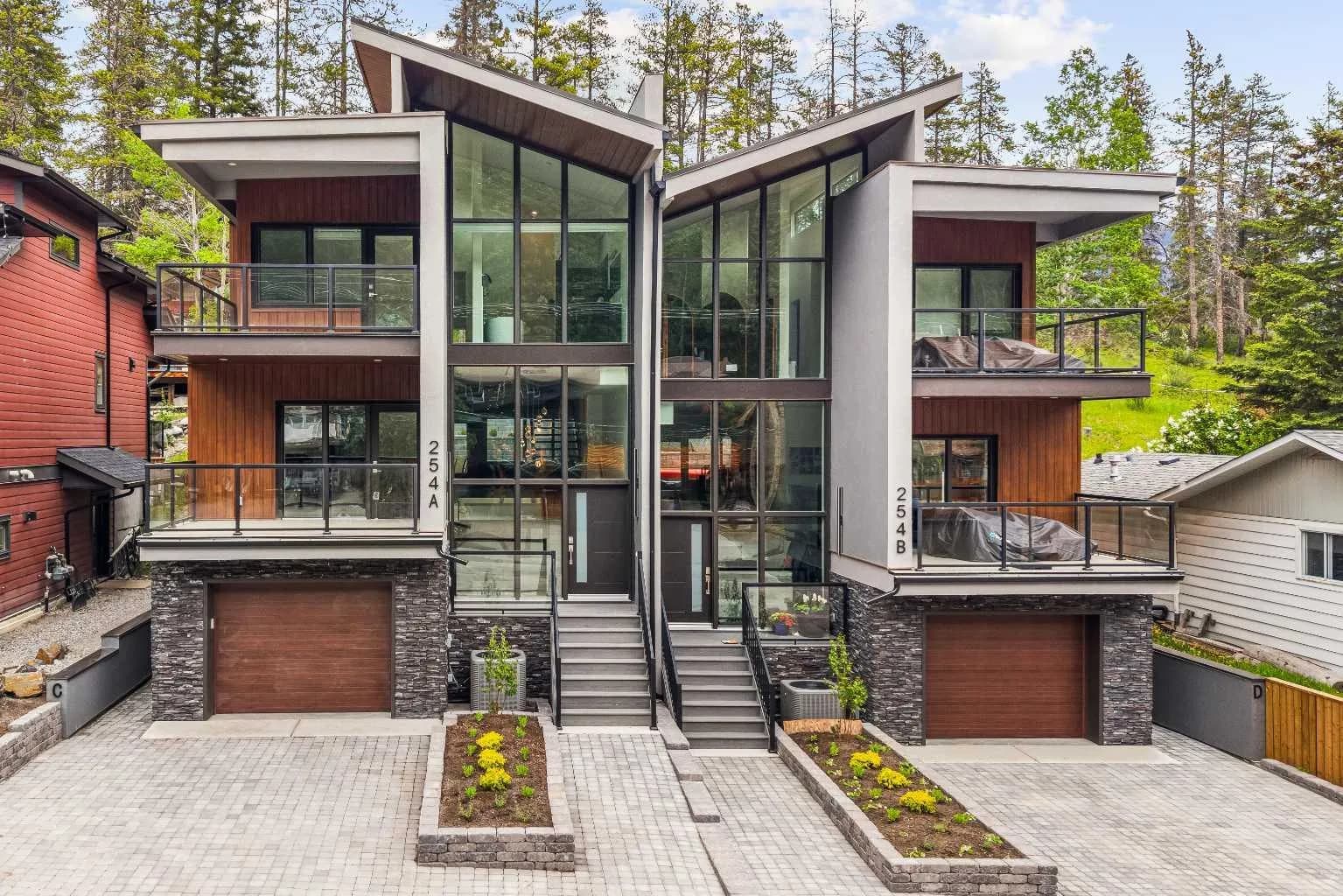 Semi Detached (Half Duplex)