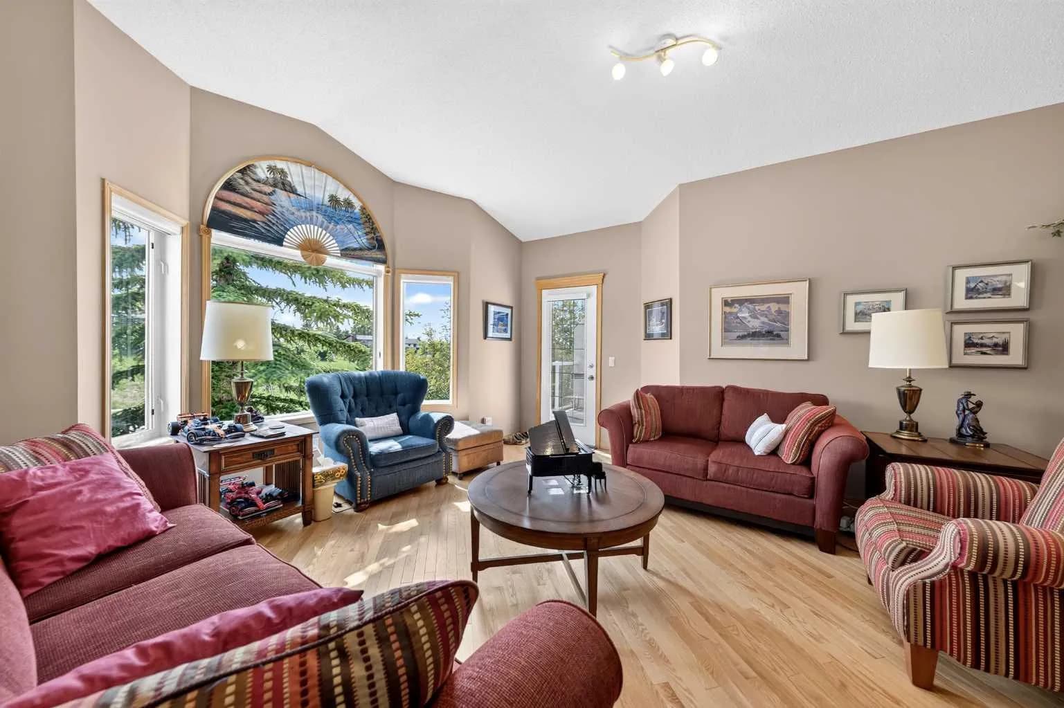 Semi Detached (Half Duplex)